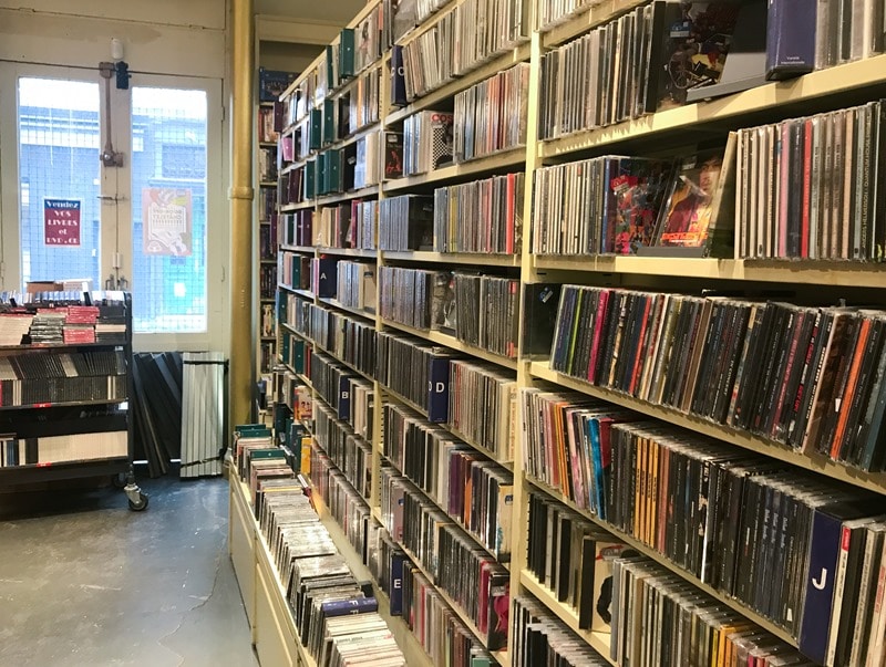 Librairie livres et CD d'occasion Paris