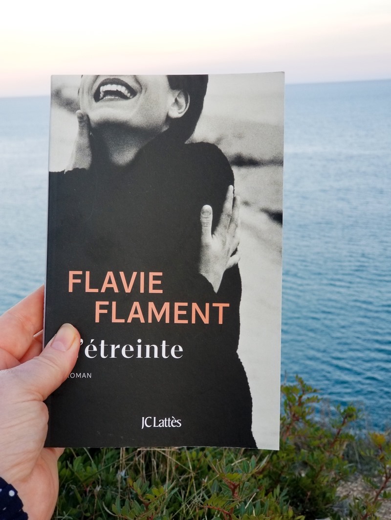 Flavie Flament - l’étreinte Flavie Flament - l’étreinte